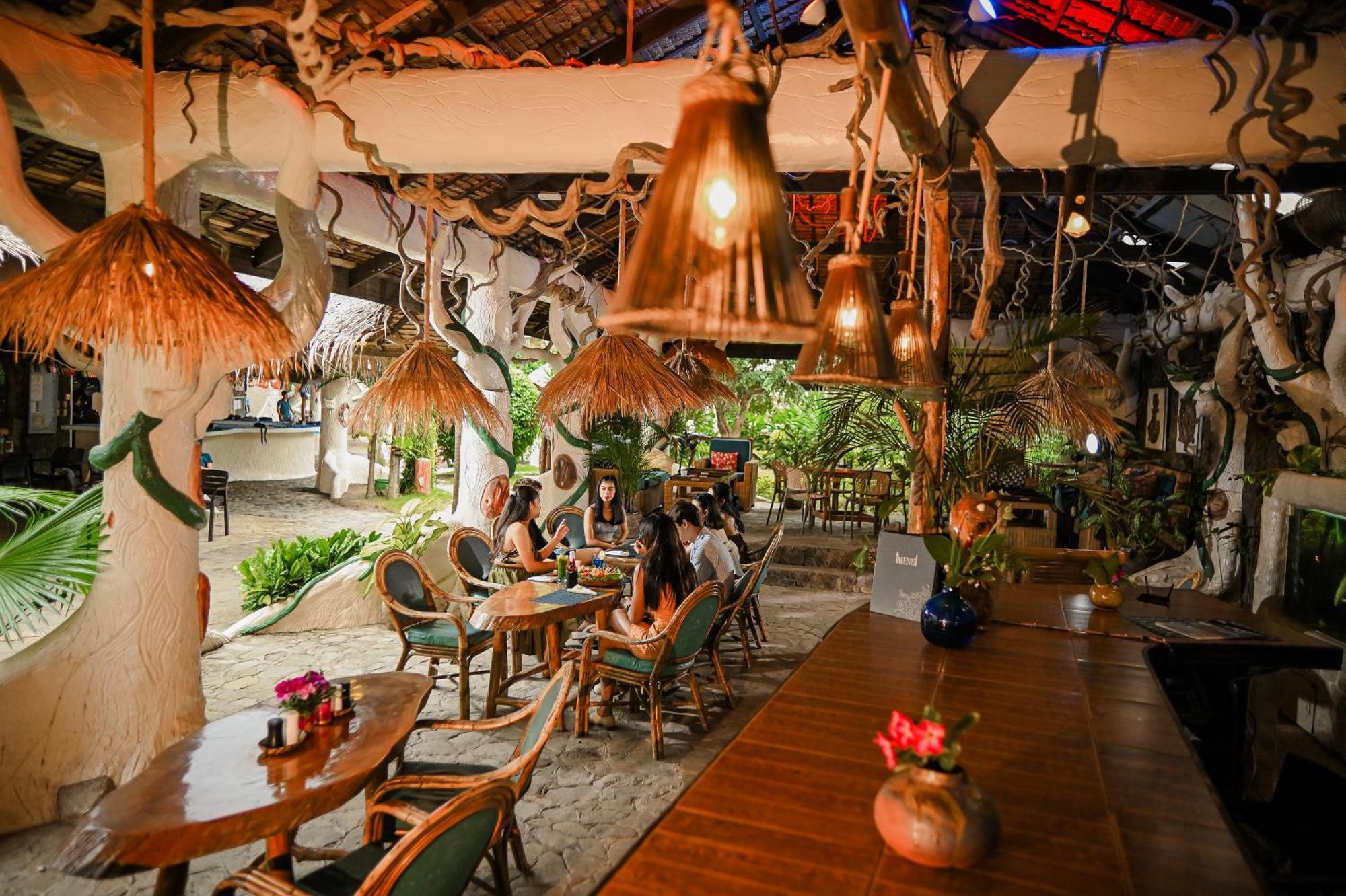 Garden Of Eden Dive Resort Пуэрто-Галера Экстерьер фото