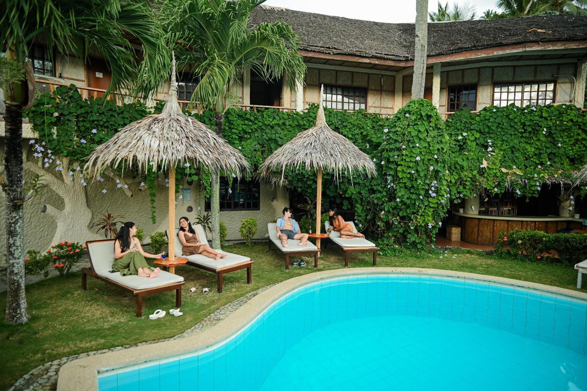 Garden Of Eden Dive Resort Пуэрто-Галера Экстерьер фото