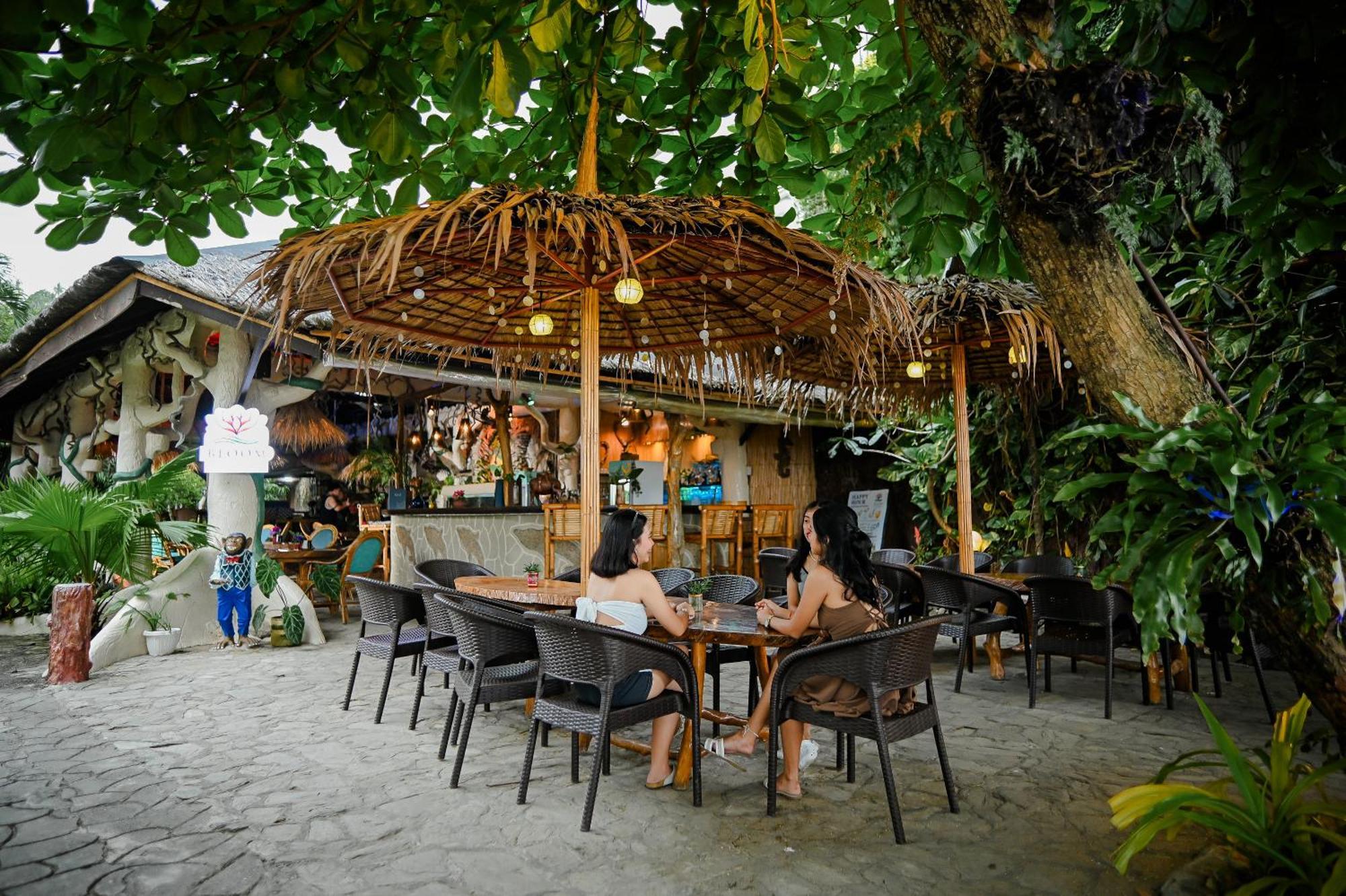 Garden Of Eden Dive Resort Пуэрто-Галера Экстерьер фото