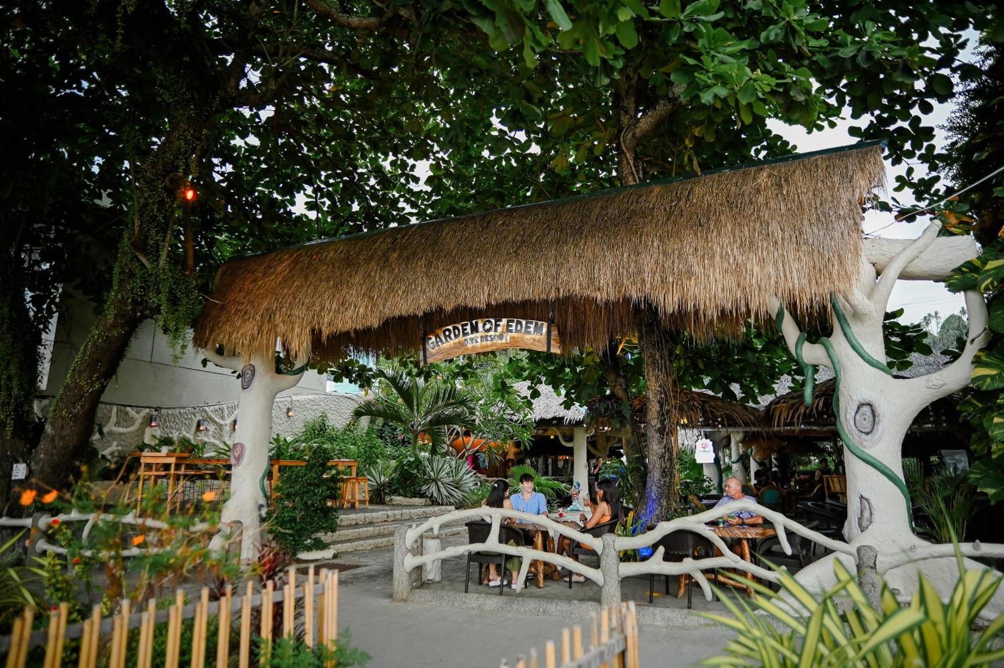 Garden Of Eden Dive Resort Пуэрто-Галера Экстерьер фото